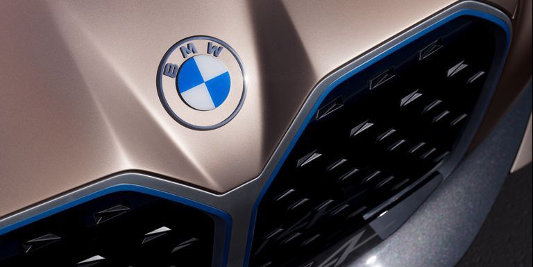 On BMW’s New Logo (16 Updates, latest 3/20/21)